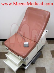 UMF Power Hi-Lo Exam Table w/ Footswitch