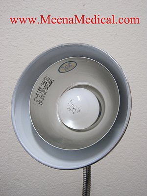 PSS Goosneck Exam Light - Preowned in Good Condition