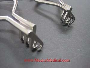 Set of 2 Roboz Weitlaner Retractors