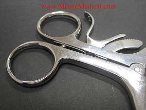 Set of 2 Roboz Weitlaner Retractors